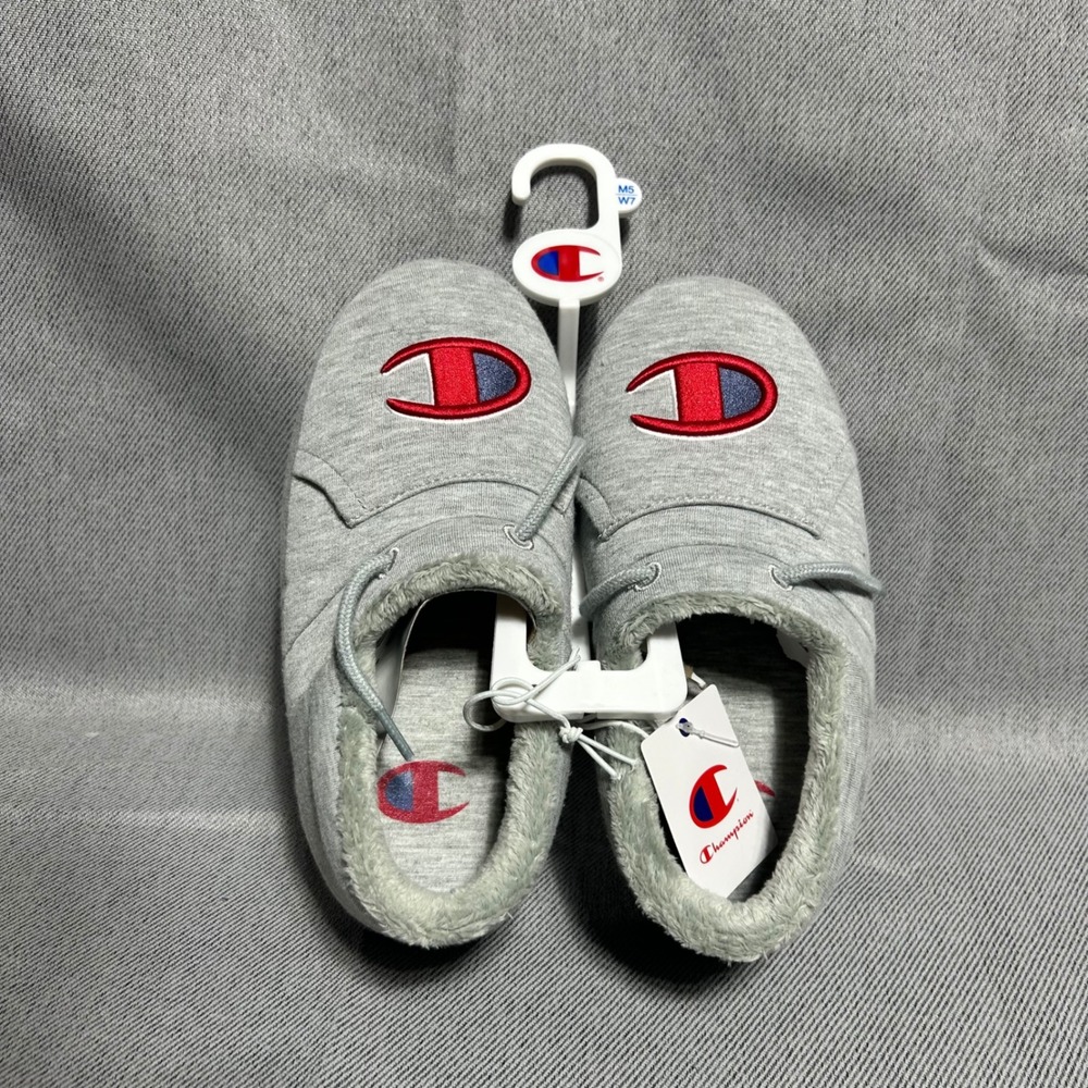 Champion Slippers Mens Size 5 Gray University 25 Faux Fur Lined Moccasin Loafers